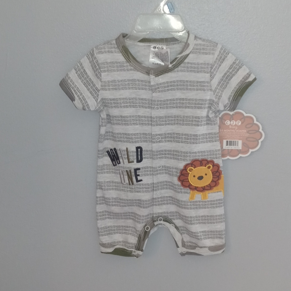 Boy's 0-3 mths romper
